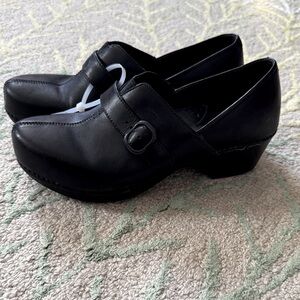 Dansko Tamara black leather buckle clogs 40